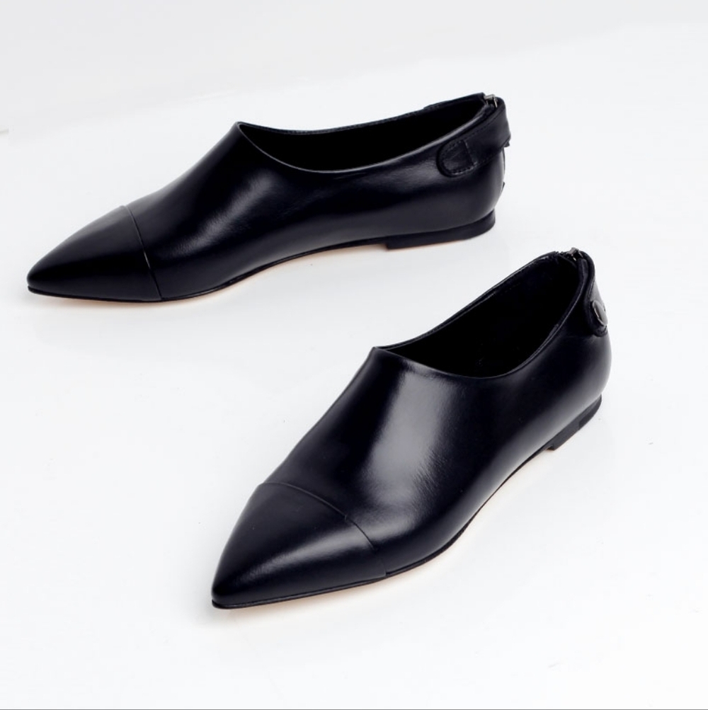 Vince Women's Dark Leather Flats - Picture 4 of 8